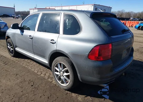 2005 Porsche Cayenne Turbo z USA, uszkodzony, nr VIN WP1AC29P45LA92015